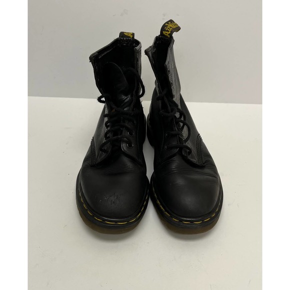 Dr. Martens Men\'s Lace-Up Leather Boots Size 7 Black Round Toe
